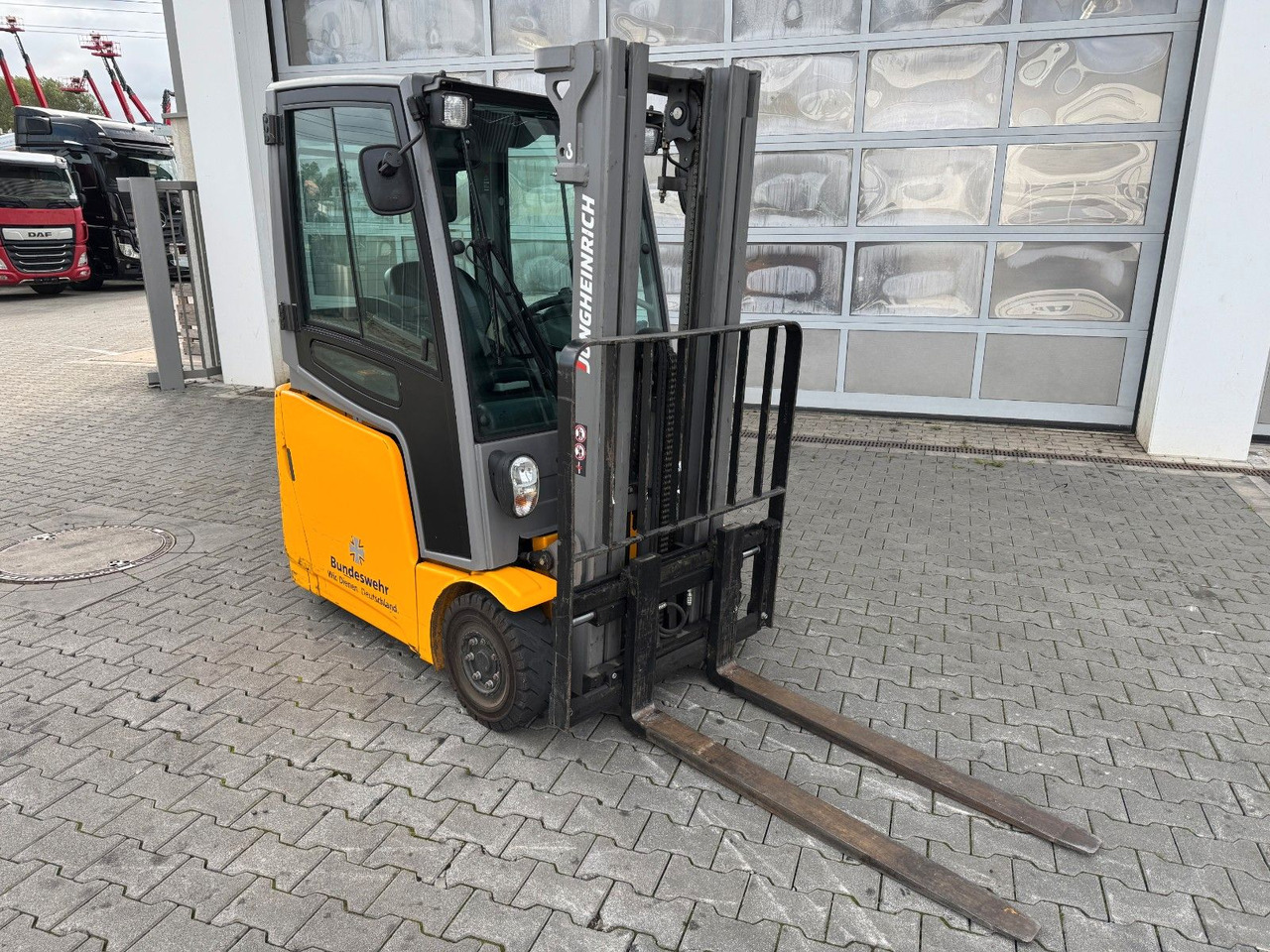 Jungheinrich EFG 215 / Triplex: 4.25m! / SS / nur 716h! - Carrello elevatore elettrico: foto 3 Jungheinrich EFG 215 / Triplex: 4.25m! / SS / nur 716h! - Carrello elevatore elettrico: foto 3