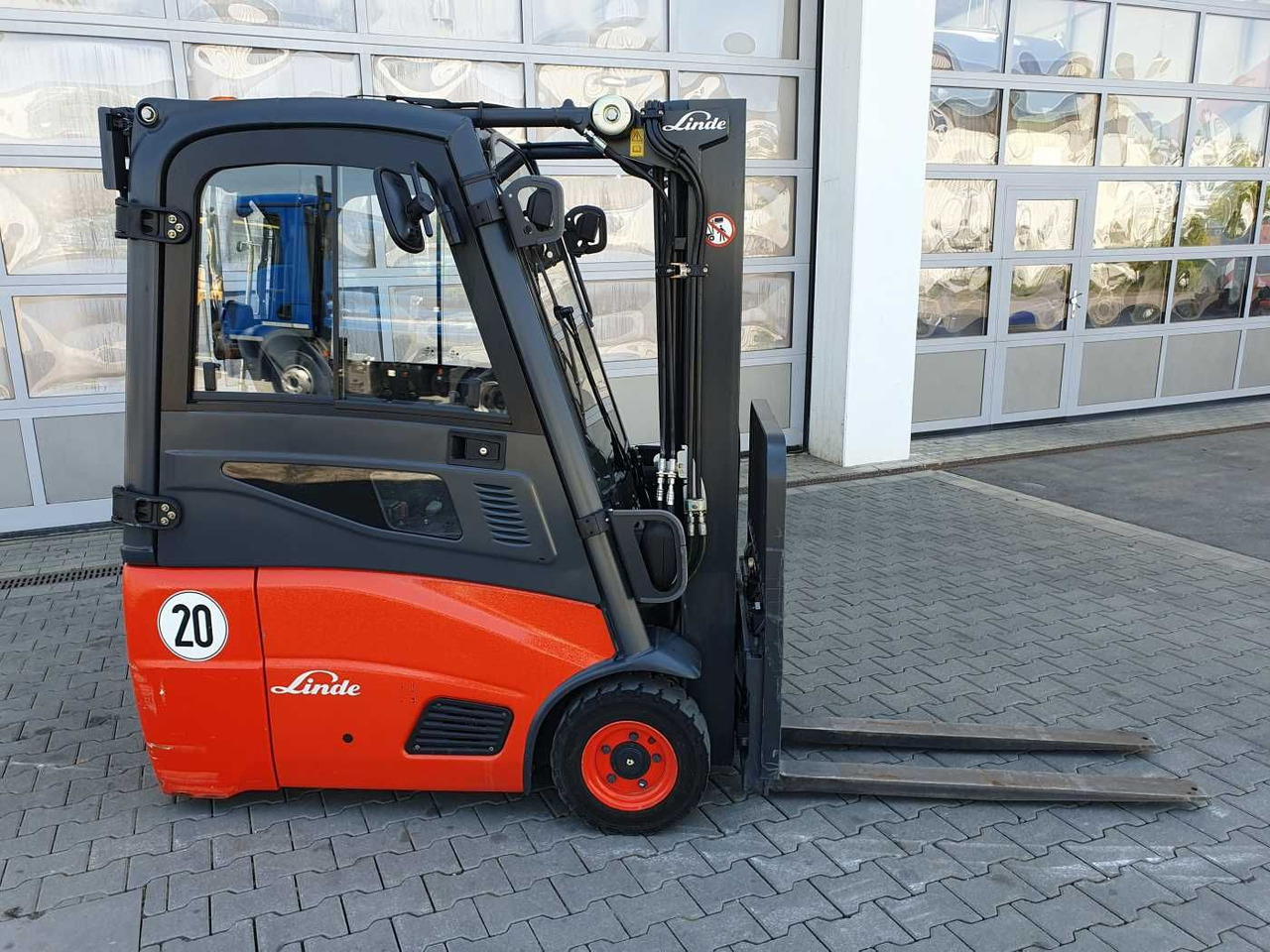 Linde E14 - 01 / Triplex: 4.10m! / SS / nur 1.003h! - Carrello elevatore elettrico: foto 2 Linde E14 - 01 / Triplex: 4.10m! / SS / nur 1.003h! - Carrello elevatore elettrico: foto 2