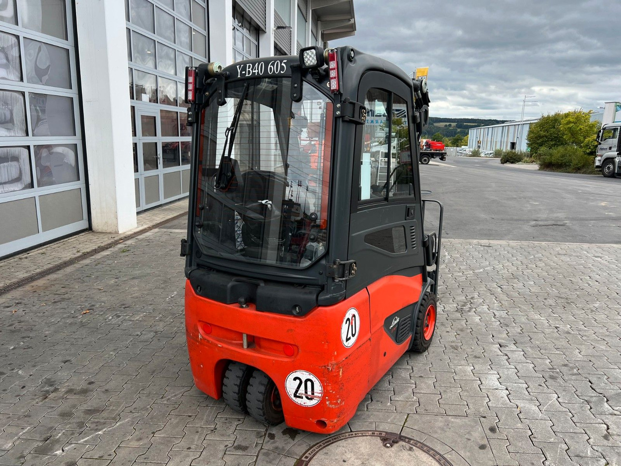 Linde E14 - 01 / Triplex: 4.10m! / SS / nur 2.612h! - Carrello elevatore elettrico: foto 4 Linde E14 - 01 / Triplex: 4.10m! / SS / nur 2.612h! - Carrello elevatore elettrico: foto 4