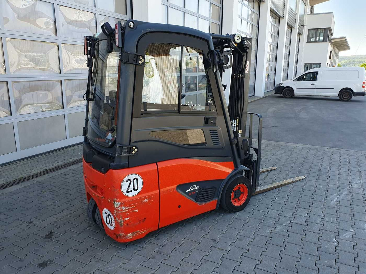 Linde E14 - 01 / Triplex: 4.10m! / SS / nur 2.899h! - Carrello elevatore elettrico: foto 3 Linde E14 - 01 / Triplex: 4.10m! / SS / nur 2.899h! - Carrello elevatore elettrico: foto 3