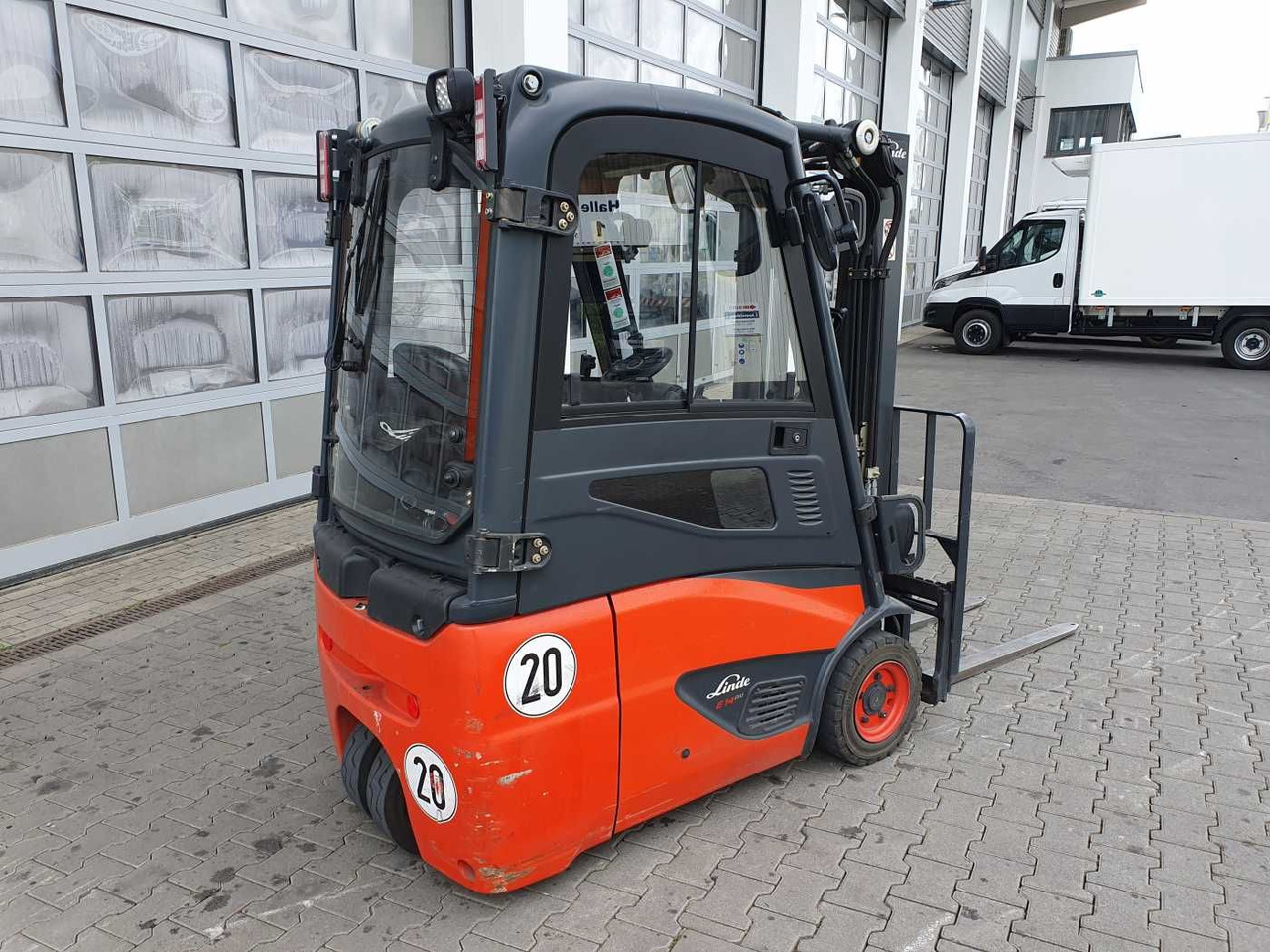 Linde E14 - 02 / Triplex: 4.00m! / SS / nur 1.777h! - Carrello elevatore elettrico: foto 3 Linde E14 - 02 / Triplex: 4.00m! / SS / nur 1.777h! - Carrello elevatore elettrico: foto 3
