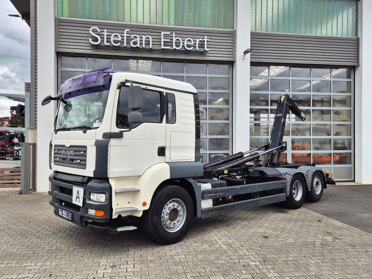 MAN TGA 26.440 6x2-2 BL Meiller RK 20.70 Bett - Autocarro scarrabile: foto 1 MAN TGA 26.440 6x2-2 BL Meiller RK 20.70 Bett - Autocarro scarrabile: foto 1