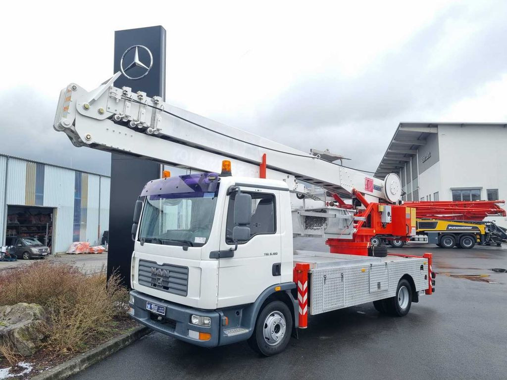 MAN TGL 8.180 4x2 Dachdecker-Kran Klaas K26/34TS - Camion con gru: foto 2 MAN TGL 8.180 4x2 Dachdecker-Kran Klaas K26/34TS - Camion con gru: foto 2