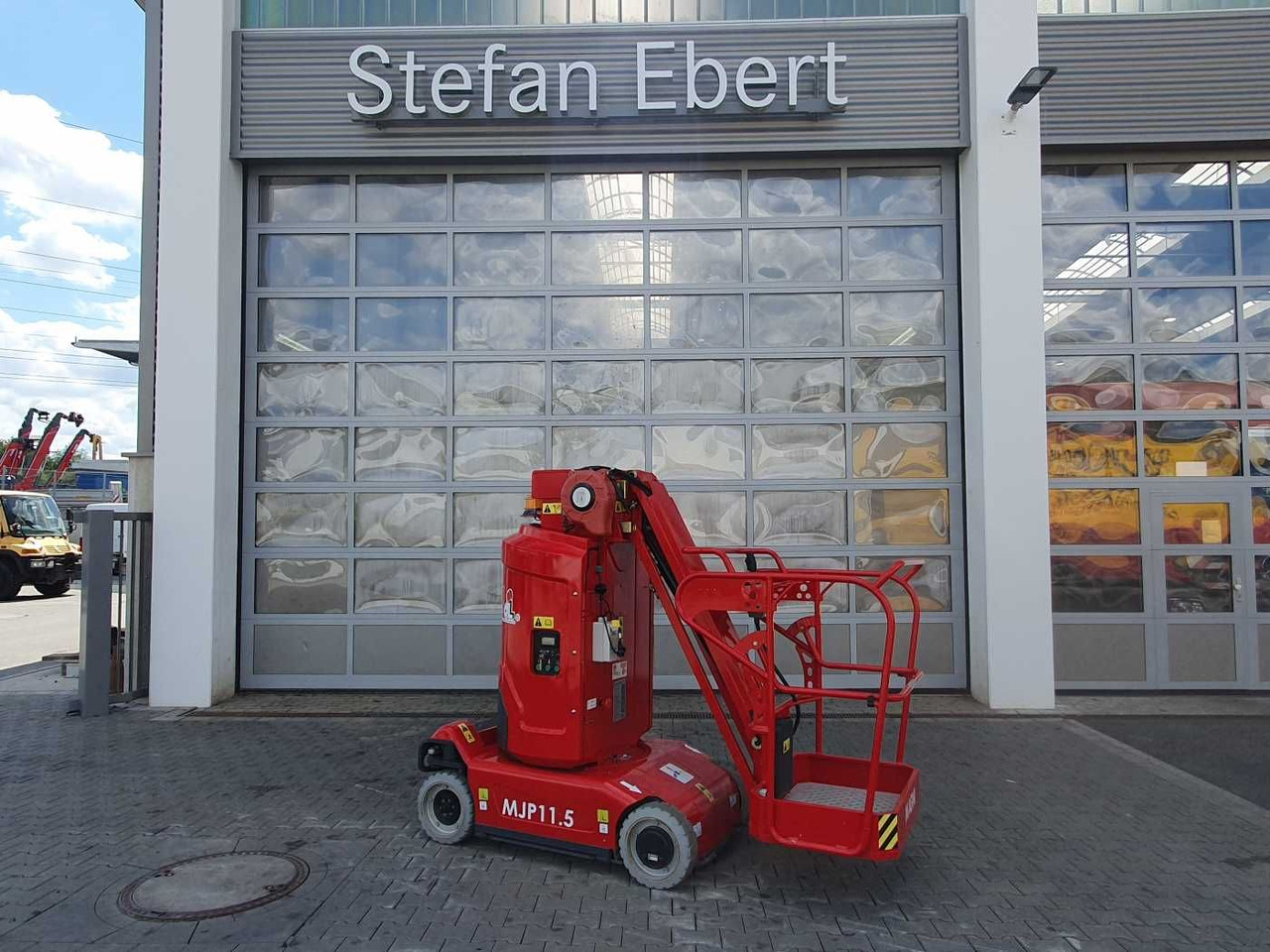 Magni MJP11.5 / Mastbühne / 11,2m! / nur 49h! - Piattaforma autocarrata: foto 1 Magni MJP11.5 / Mastbühne / 11,2m! / nur 49h! - Piattaforma autocarrata: foto 1