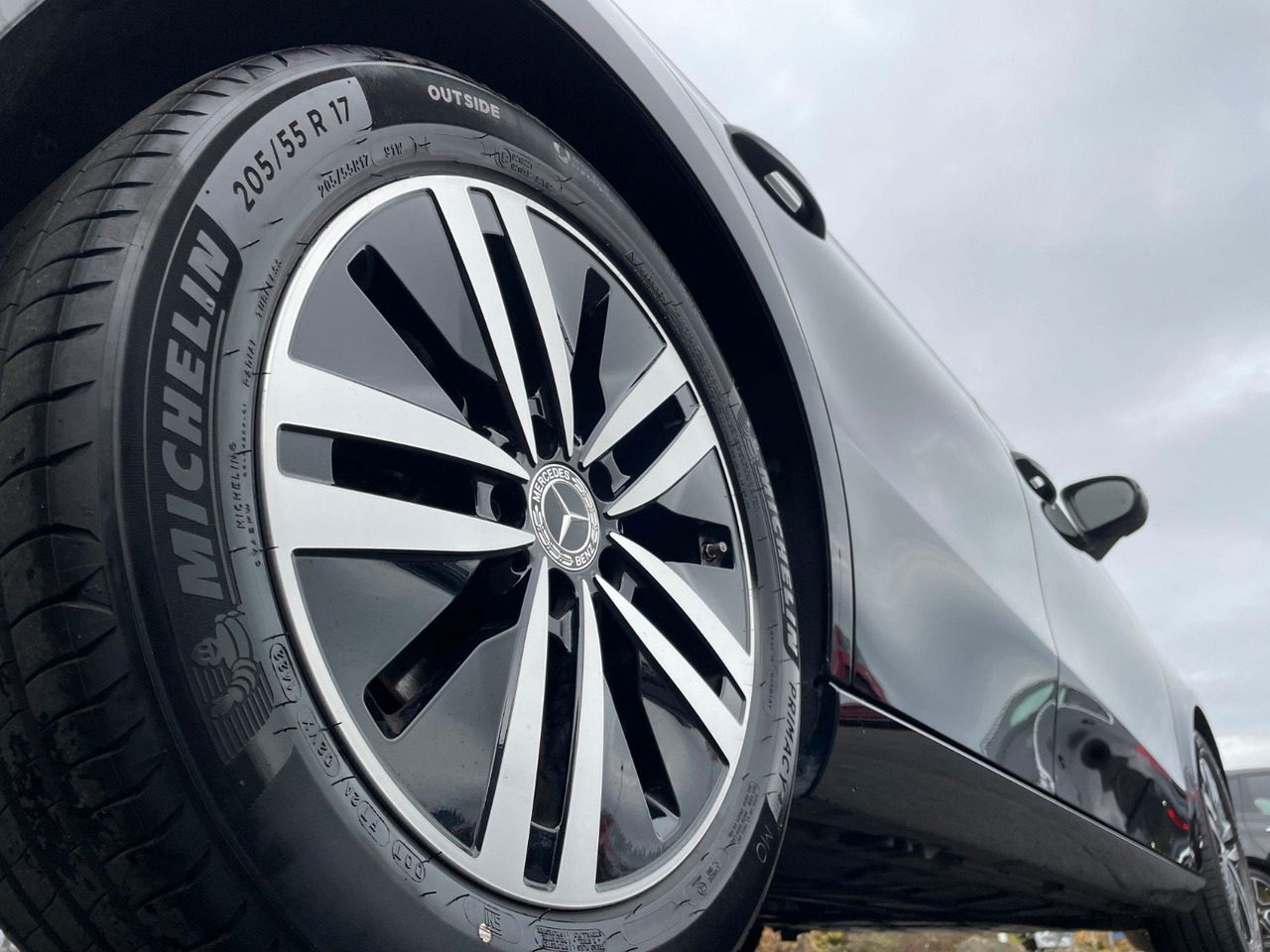 Mercedes-Benz A 200 d Progressive AHK+MBUX+R-Kamera+Distr - Berlina: foto 5 Mercedes-Benz A 200 d Progressive AHK+MBUX+R-Kamera+Distr - Berlina: foto 5