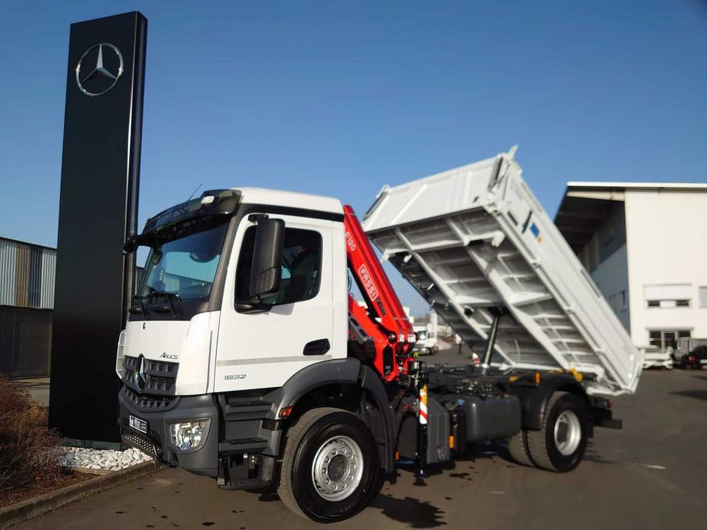 Mercedes-Benz Arocs 1832 KK 4x2 Kipper+Kran Fassi F120+Funk - Autocarro ribaltabile, Camion con gru: foto 1 Mercedes-Benz Arocs 1832 KK 4x2 Kipper+Kran Fassi F120+Funk - Autocarro ribaltabile, Camion con gru: foto 1
