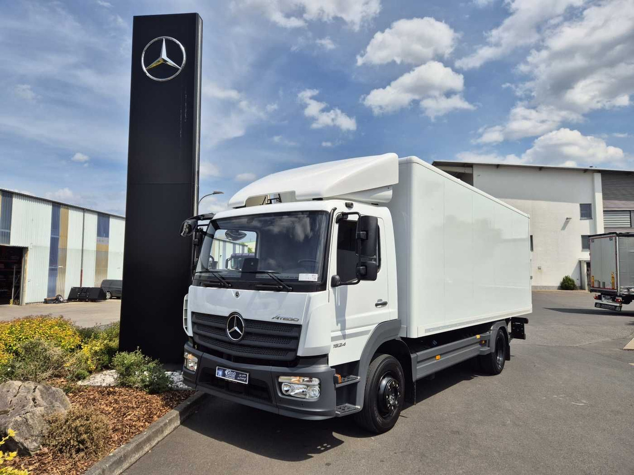Mercedes-Benz Atego 1524 L LBW 1.500kg Standheizung Klima - Autocarro furgonato: foto 1 Mercedes-Benz Atego 1524 L LBW 1.500kg Standheizung Klima - Autocarro furgonato: foto 1