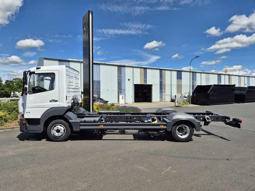 Mercedes-Benz Atego 818 L Fahrgestell, 6 Stück vorhanden - Autocarro telaio: foto 3 Mercedes-Benz Atego 818 L Fahrgestell, 6 Stück vorhanden - Autocarro telaio: foto 3