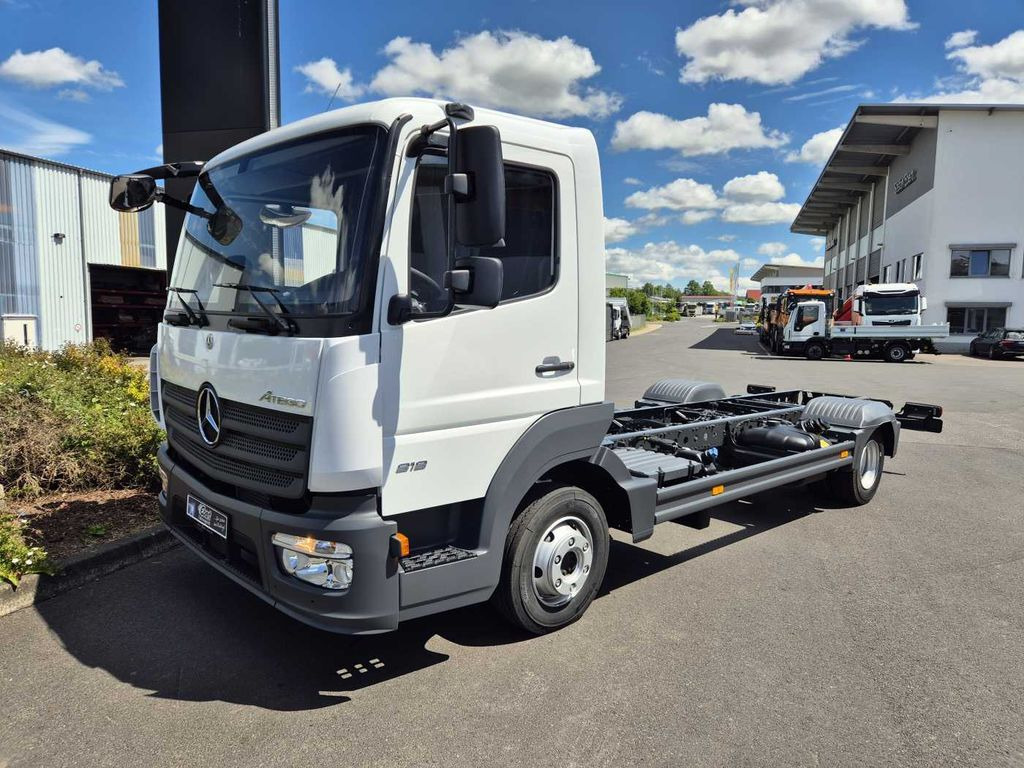 Mercedes-Benz Atego 818 L Fahrgestell, 6 Stück vorhanden - Autocarro telaio: foto 2 Mercedes-Benz Atego 818 L Fahrgestell, 6 Stück vorhanden - Autocarro telaio: foto 2