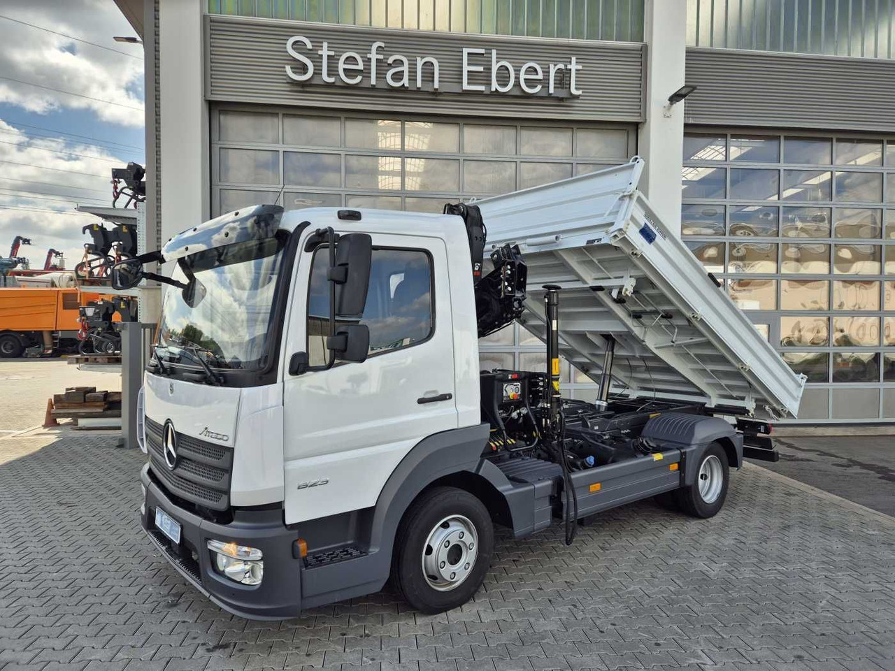 Mercedes-Benz Atego 823 KK Kipper+Kran+Funk+Greifersteuerung - Furgone ribaltabile: foto 1 Mercedes-Benz Atego 823 KK Kipper+Kran+Funk+Greifersteuerung - Furgone ribaltabile: foto 1