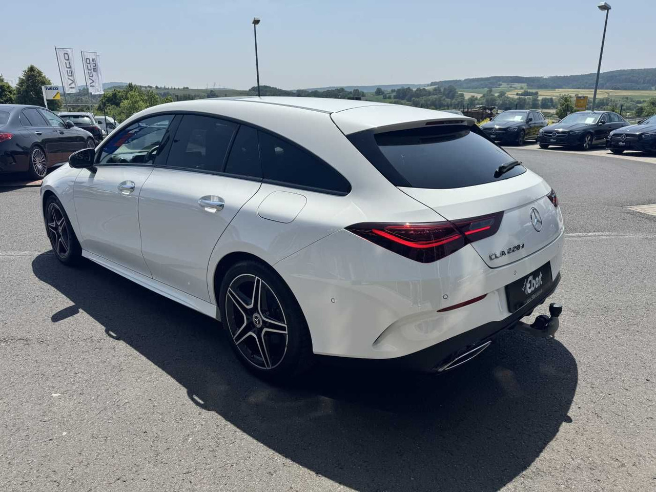 Mercedes-Benz CLA 220d Shooting Brake AMG+Pano+Distr+AHK+uvm. - Autovettura: foto 3 Mercedes-Benz CLA 220d Shooting Brake AMG+Pano+Distr+AHK+uvm. - Autovettura: foto 3