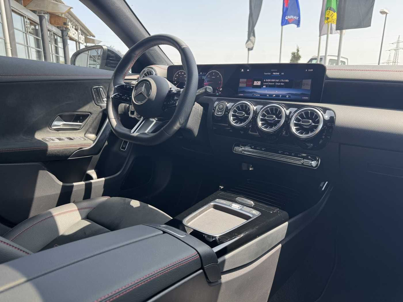 Autovettura Mercedes-Benz CLA 220d Shooting Brake AMG+Pano+Distr+AHK+uvm.: foto 14