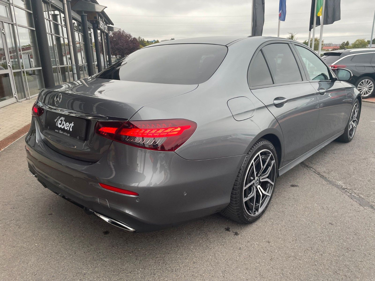 Mercedes-Benz E 220 d AMG+MBeam+Pano+Distr+R-Kamera - Berlina: foto 4 Mercedes-Benz E 220 d AMG+MBeam+Pano+Distr+R-Kamera - Berlina: foto 4