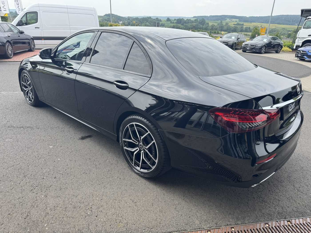 Mercedes-Benz E 220d AMG+Distr+Multibeam+Pano+ Ambiente+Night - Berlina: foto 3 Mercedes-Benz E 220d AMG+Distr+Multibeam+Pano+ Ambiente+Night - Berlina: foto 3