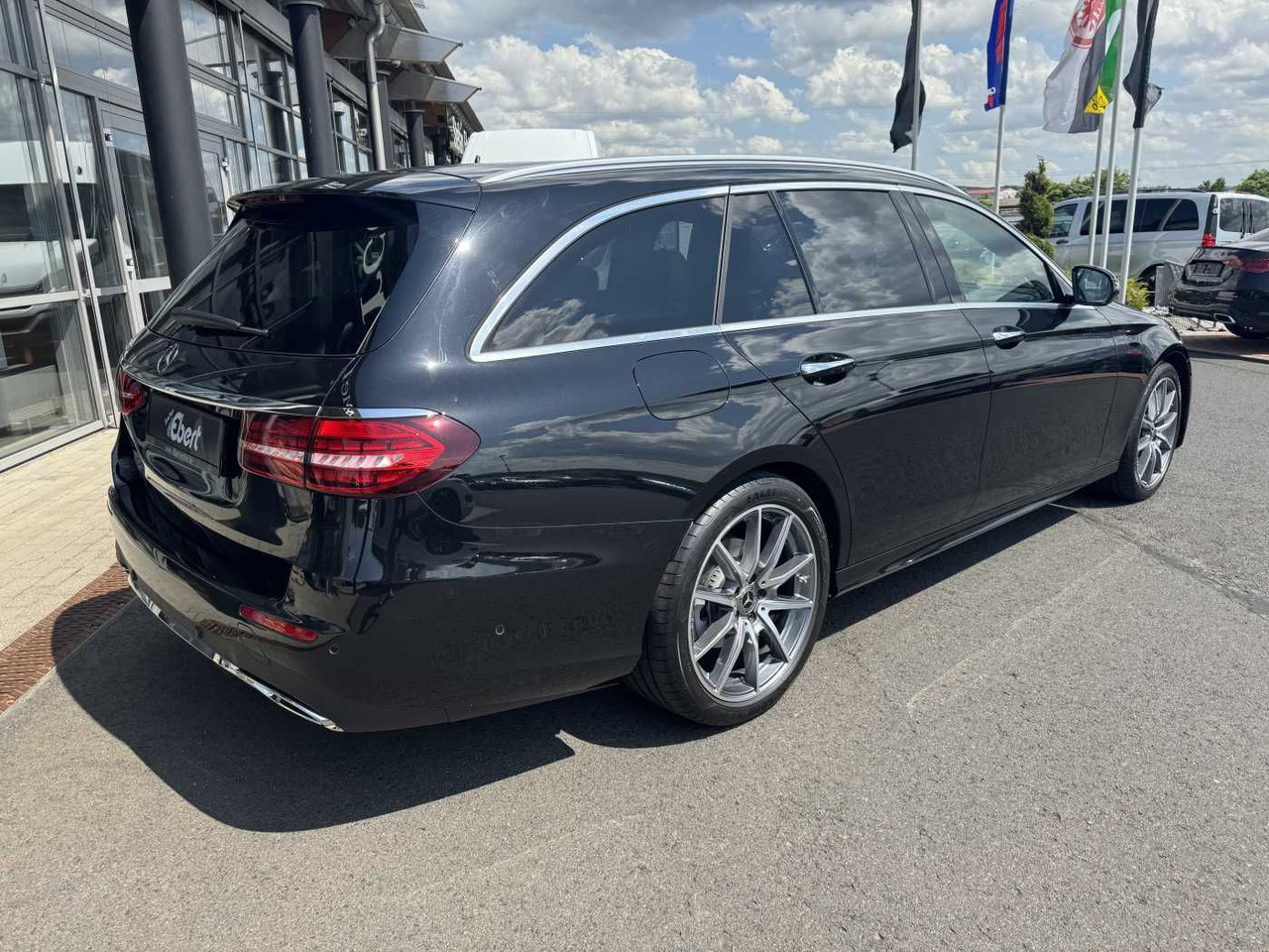 Mercedes-Benz E 220d AMG+Pano+Burm+Distr+Memory+AHK+360 - Autovettura: foto 4 Mercedes-Benz E 220d AMG+Pano+Burm+Distr+Memory+AHK+360 - Autovettura: foto 4