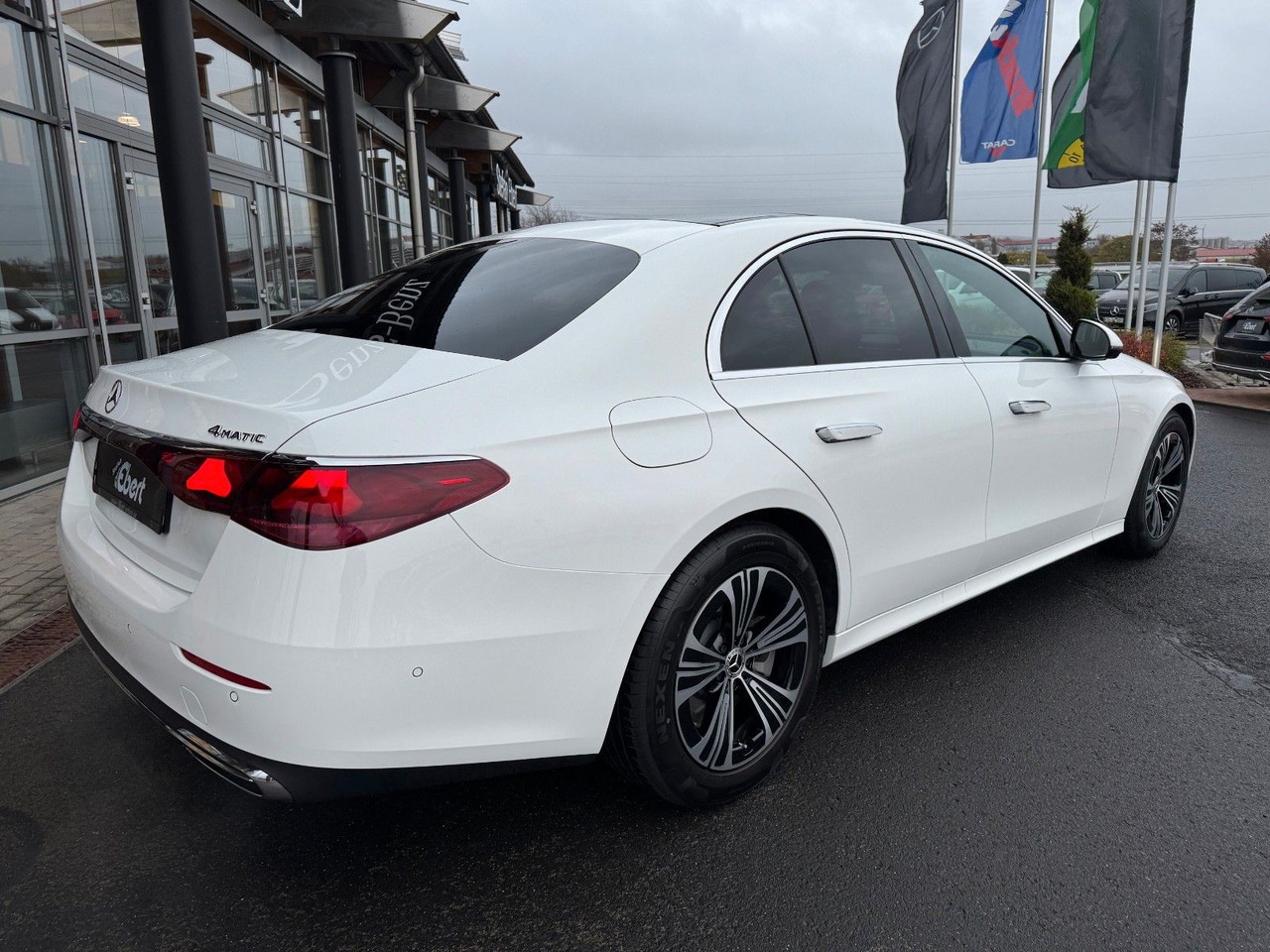 Mercedes-Benz E 450 4M Avantgarde+Pano+DistrPro+Digital+360 - Berlina: foto 5 Mercedes-Benz E 450 4M Avantgarde+Pano+DistrPro+Digital+360 - Berlina: foto 5