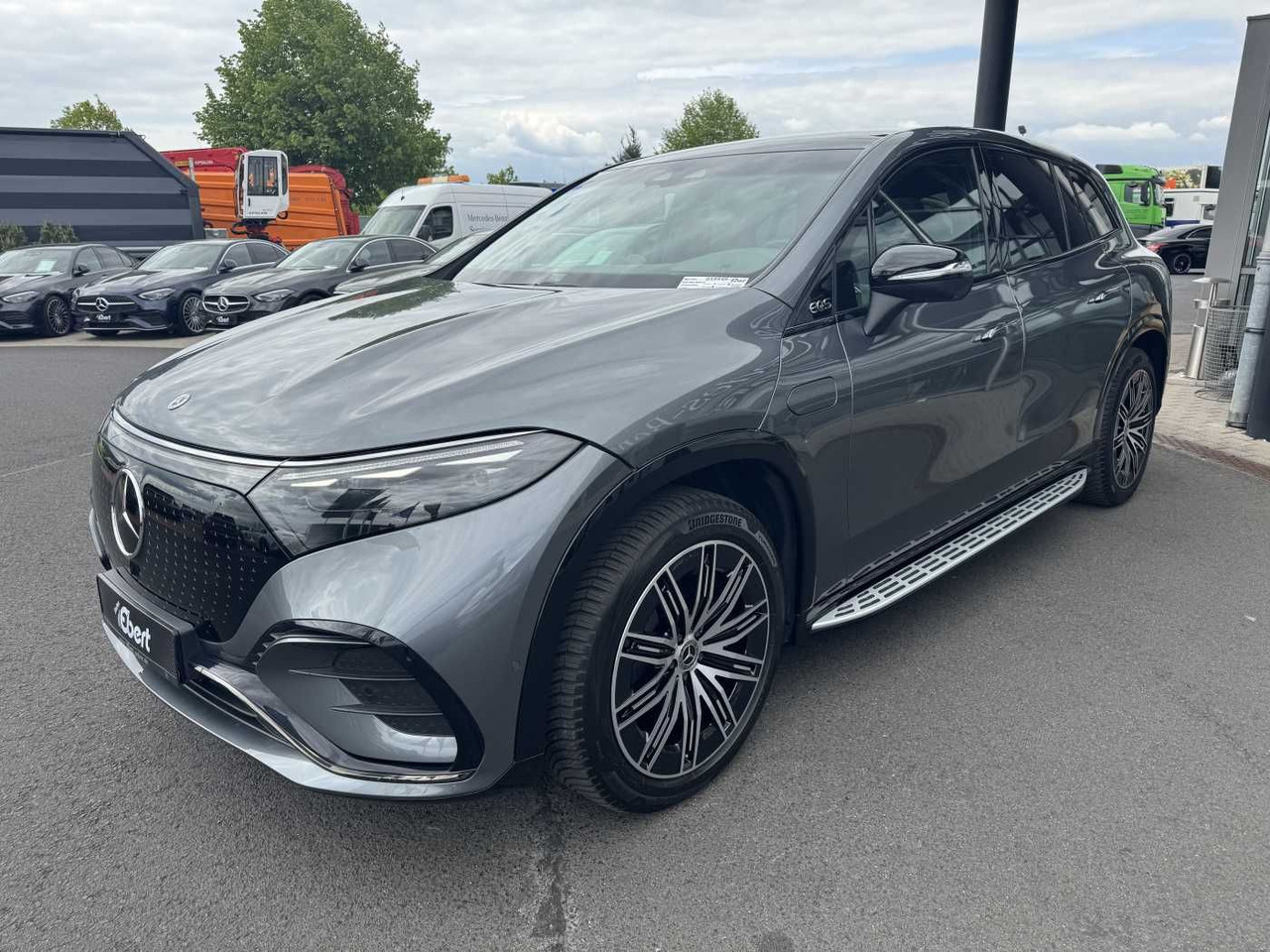 Mercedes-Benz EQS SUV 450 4M AMG+Pano+Distr+Offroad+HUD+360 - SUV/ Fuoristrada: foto 2 Mercedes-Benz EQS SUV 450 4M AMG+Pano+Distr+Offroad+HUD+360 - SUV/ Fuoristrada: foto 2
