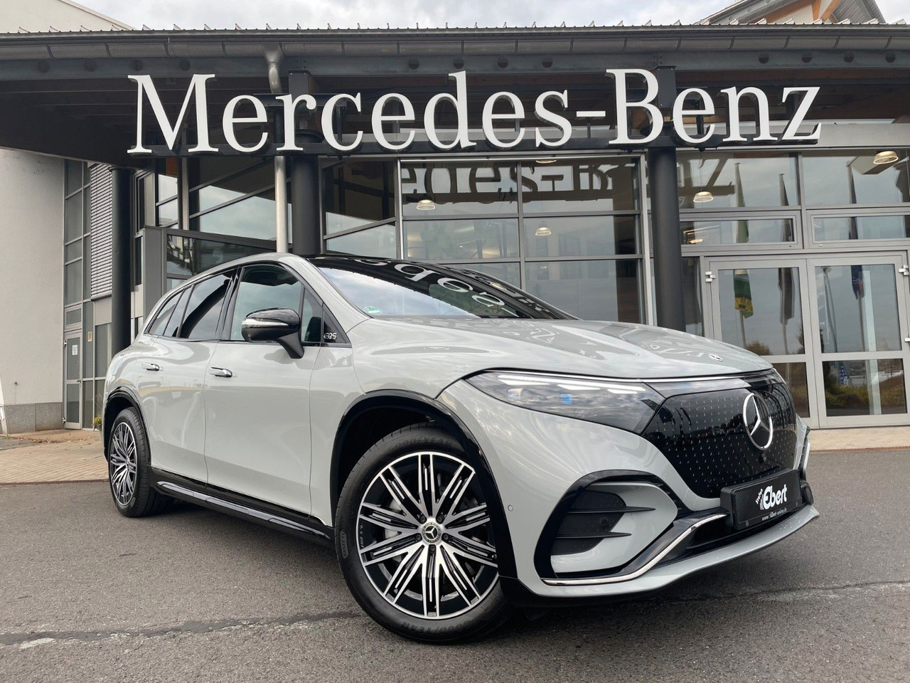 Mercedes-Benz EQS SUV 580 AMG DigL+AIR+HUD+Hyper+Burm+Pano - SUV/ Fuoristrada: foto 1 Mercedes-Benz EQS SUV 580 AMG DigL+AIR+HUD+Hyper+Burm+Pano - SUV/ Fuoristrada: foto 1
