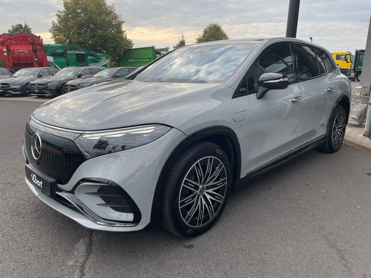 Mercedes-Benz EQS SUV 580 AMG DigL+AIR+HUD+Hyper+Burm+Pano - SUV/ Fuoristrada: foto 2 Mercedes-Benz EQS SUV 580 AMG DigL+AIR+HUD+Hyper+Burm+Pano - SUV/ Fuoristrada: foto 2