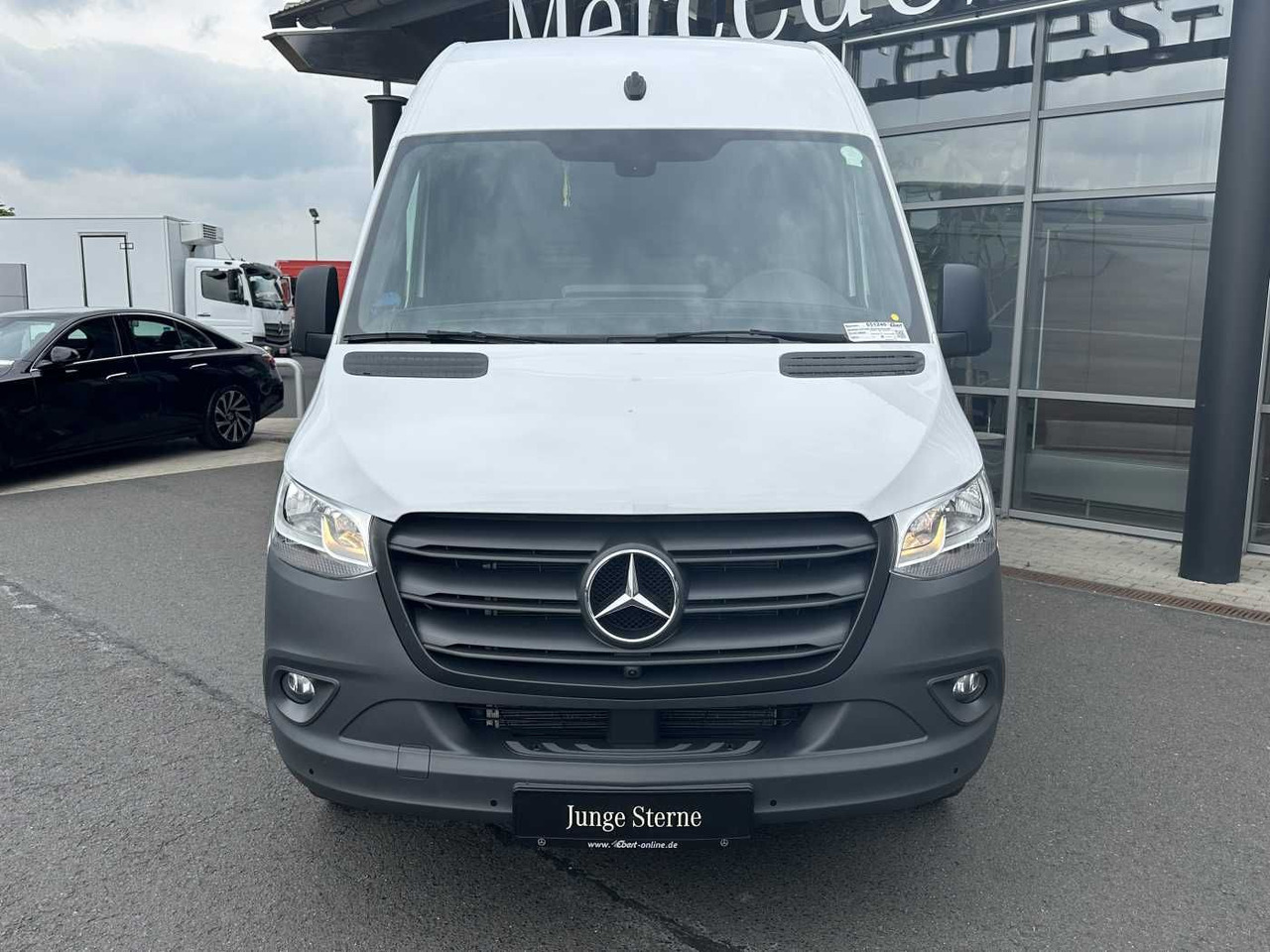 Mercedes-Benz Sprinter 317 CDI 3665 9G Klima 360 MBUX SHZ - Furgone chiuso: foto 2 Mercedes-Benz Sprinter 317 CDI 3665 9G Klima 360 MBUX SHZ - Furgone chiuso: foto 2