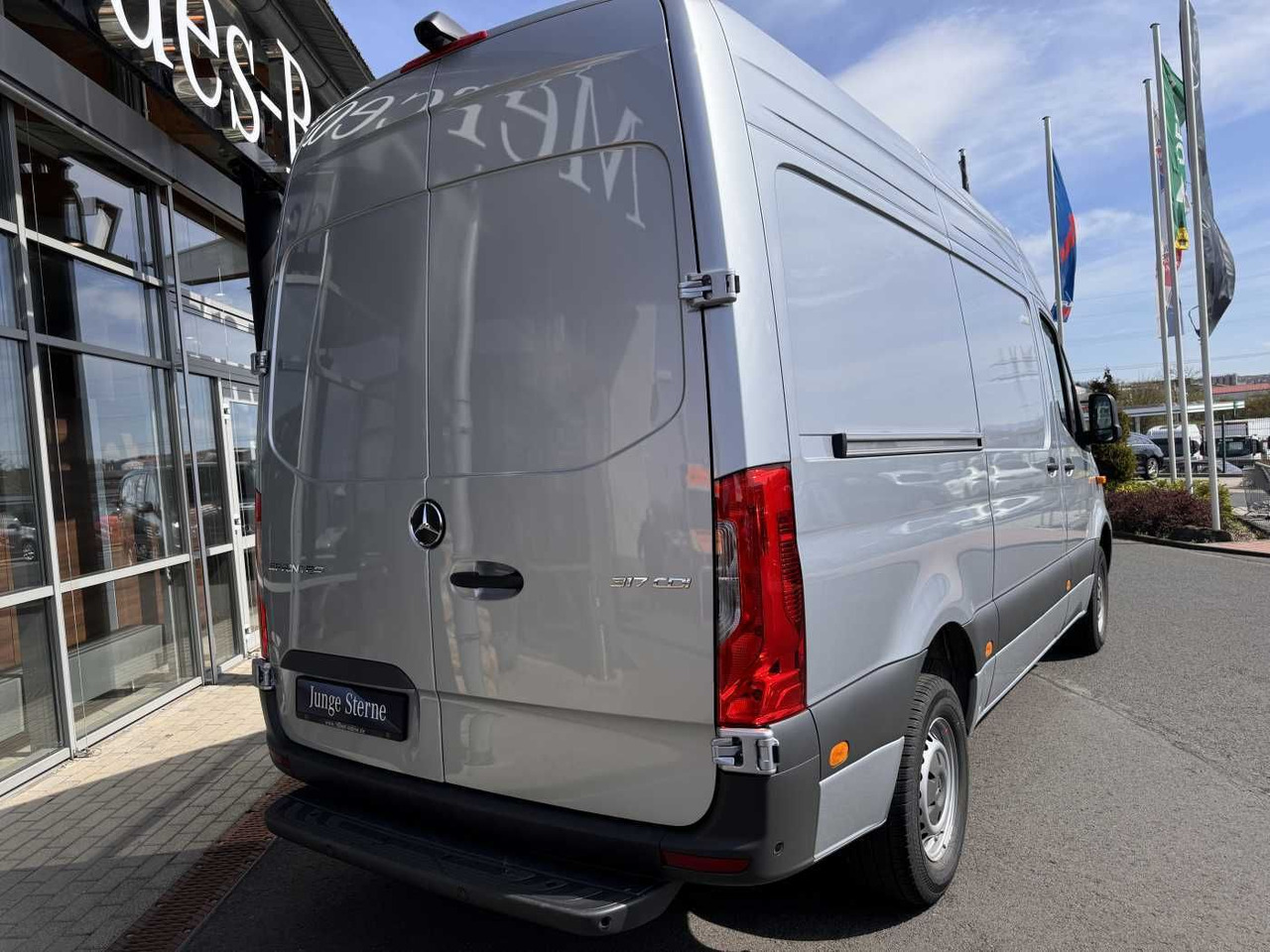 Mercedes-Benz Sprinter 317 CDI 3665 Klima Kamera MBUX Schwing - Furgone chiuso: foto 4 Mercedes-Benz Sprinter 317 CDI 3665 Klima Kamera MBUX Schwing - Furgone chiuso: foto 4