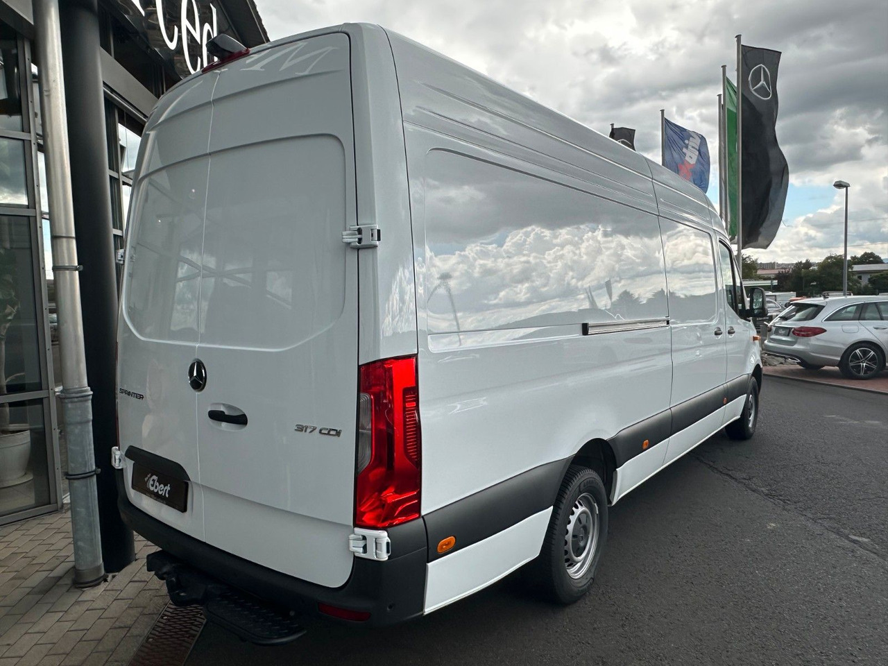 Mercedes-Benz Sprinter 317 CDI 9G 4325 Klima Kamera SHZ AHK - Furgone chiuso: foto 4 Mercedes-Benz Sprinter 317 CDI 9G 4325 Klima Kamera SHZ AHK - Furgone chiuso: foto 4