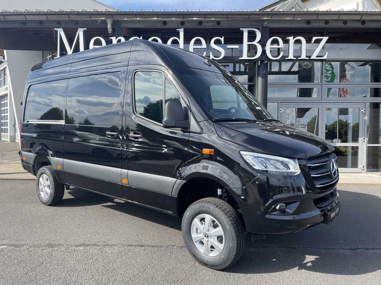 Mercedes-Benz Sprinter 319 CDI 4x4 3665 Klima Kamera MBUX LED - Furgone chiuso: foto 1 Mercedes-Benz Sprinter 319 CDI 4x4 3665 Klima Kamera MBUX LED - Furgone chiuso: foto 1