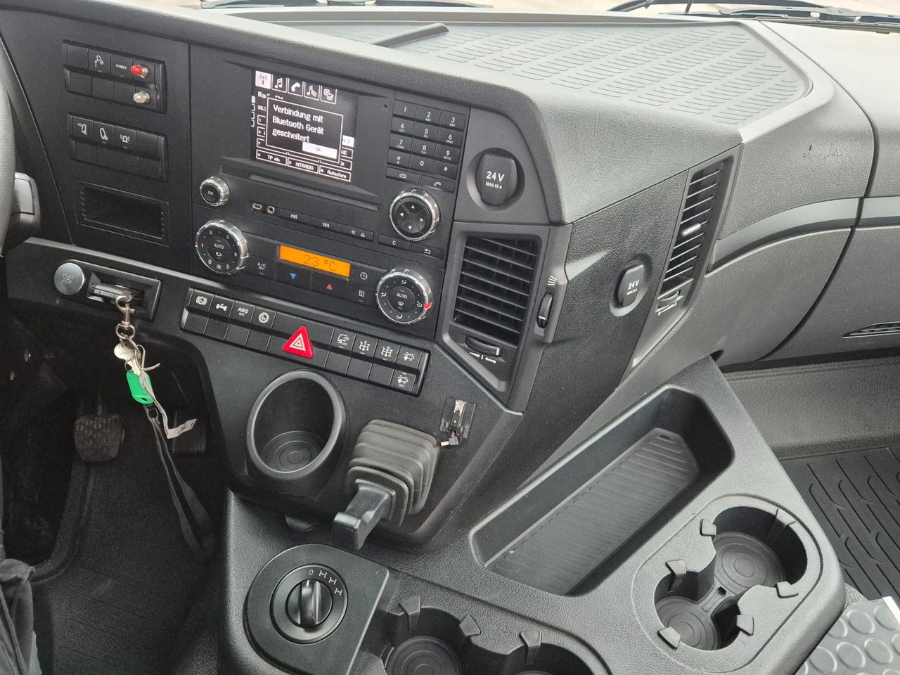 Camion con gru Mercedes-Benz TUROX 8x8 Eschlböck Biber 92 Holzhacker / 1.512h: foto 17 Camion con gru Mercedes-Benz TUROX 8x8 Eschlböck Biber 92 Holzhacker / 1.512h: foto 17