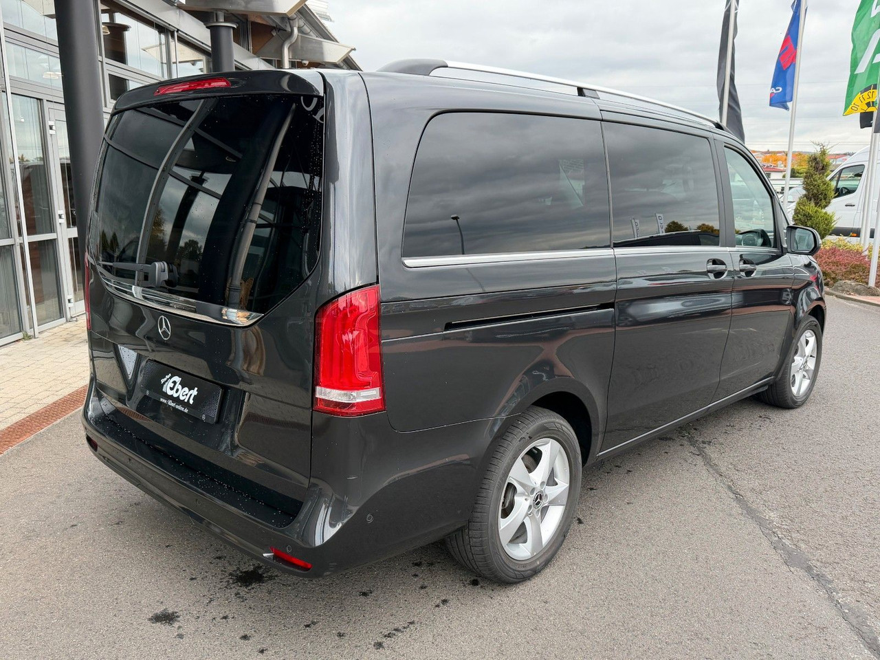 Mercedes-Benz V 250 AVANTGARDE ED AHK Tisch 6Sitze - Station wagon: foto 4 Mercedes-Benz V 250 AVANTGARDE ED AHK Tisch 6Sitze - Station wagon: foto 4