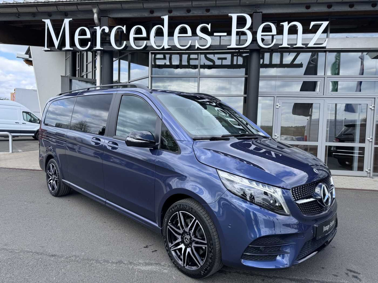 Mercedes-Benz V 250 d EDITION 4MATIC AMG DISTRONIC AHK Tisch - Pulmino: foto 1 Mercedes-Benz V 250 d EDITION 4MATIC AMG DISTRONIC AHK Tisch - Pulmino: foto 1