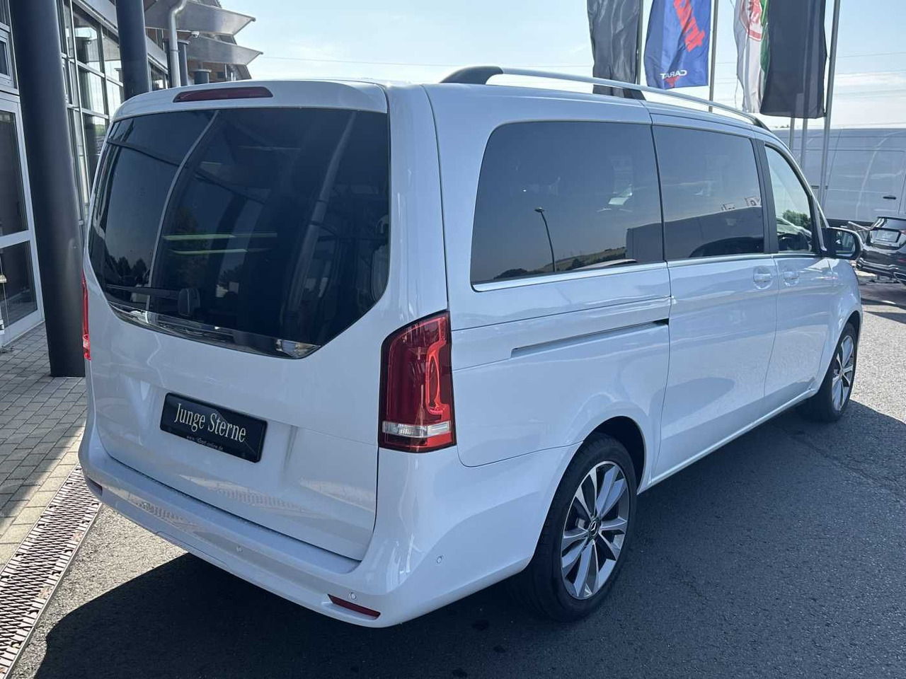 Mercedes-Benz V 300 d AVA ED 6Sitze Burmester 360Kamera el Tür - Autovettura: foto 4 Mercedes-Benz V 300 d AVA ED 6Sitze Burmester 360Kamera el Tür - Autovettura: foto 4