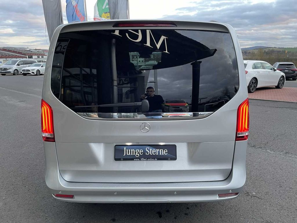 Mercedes-Benz V 300 d EXCLUSIVE ED AMG Panorama AHK2,5 DISTRON Mercedes-Benz V 300 d EXCLUSIVE ED AMG Panorama AHK2,5 DISTRON - Minibus, Pulmino: foto 4 Mercedes-Benz V 300 d EXCLUSIVE ED AMG Panorama AHK2,5 DISTRON Mercedes-Benz V 300 d EXCLUSIVE ED AMG Panorama AHK2,5 DISTRON - Minibus, Pulmino: foto 4