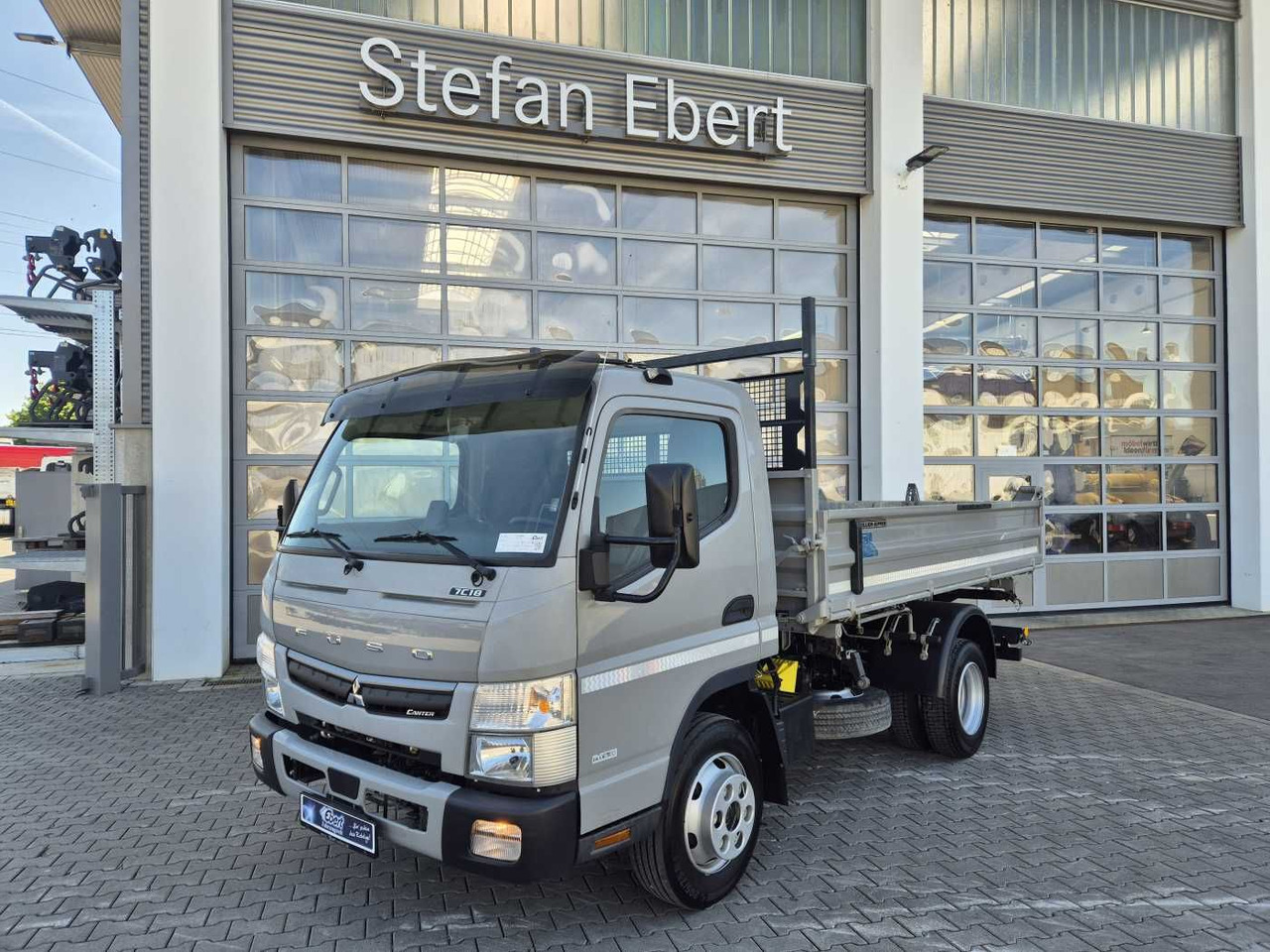 Mitsubishi Fuso Canter 7C18 4x2 Meiller-Kipper Klima AHK - Furgone ribaltabile: foto 2 Mitsubishi Fuso Canter 7C18 4x2 Meiller-Kipper Klima AHK - Furgone ribaltabile: foto 2