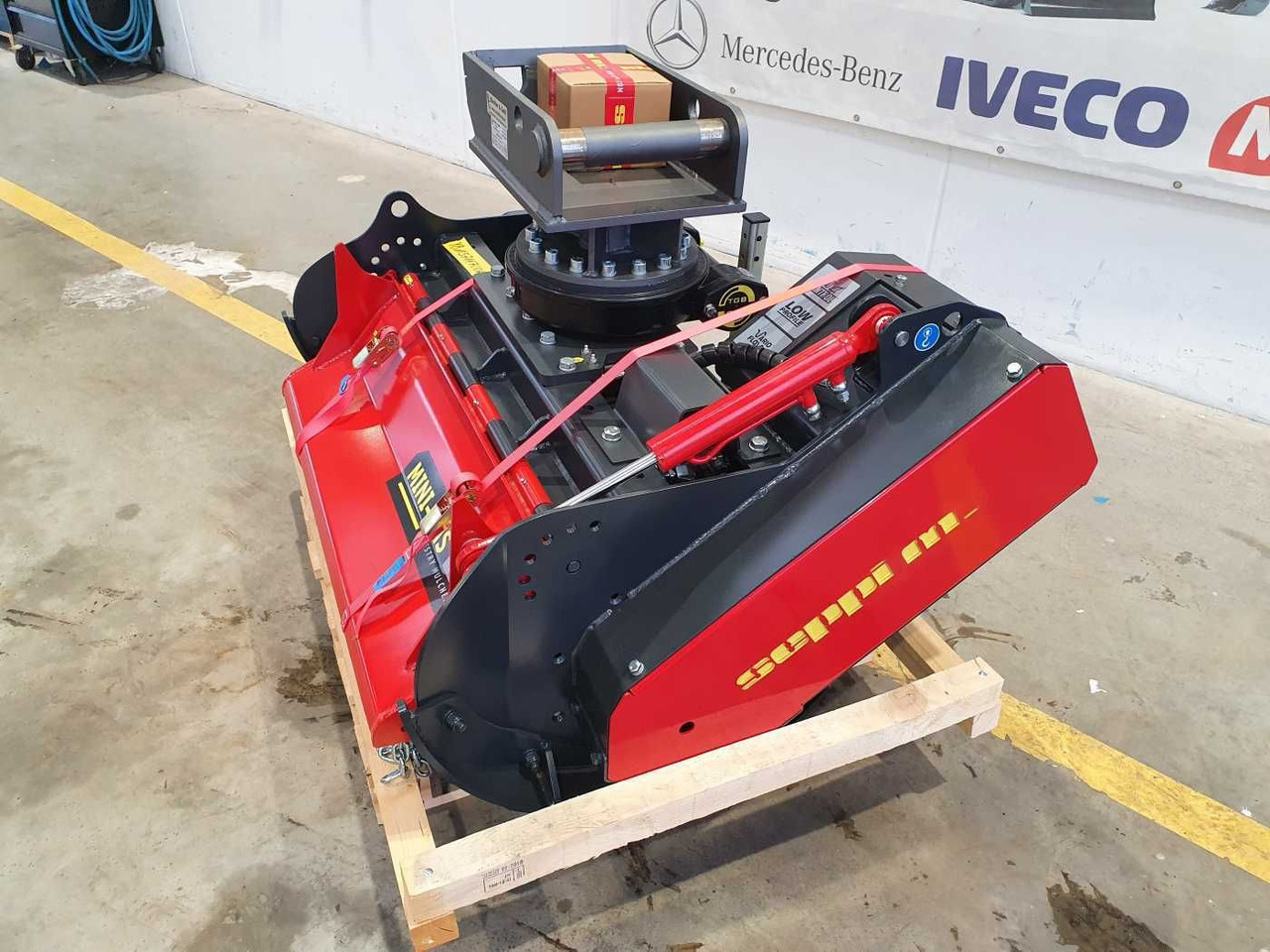 Seppi MINI-BMS 105 Forstmulcher Drehmotor MS08 - Trinciatrice forestale: foto 3 Seppi MINI-BMS 105 Forstmulcher Drehmotor MS08 - Trinciatrice forestale: foto 3