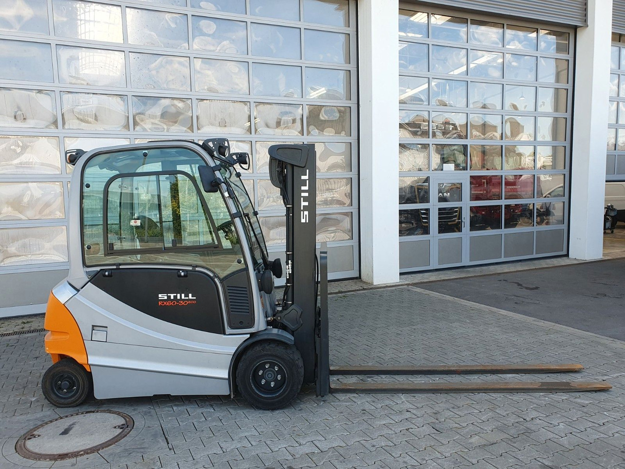 Still RX60-30L/600 - Triplex: 4,6m / nur 1.245h / SS - Carrello elevatore elettrico: foto 3 Still RX60-30L/600 - Triplex: 4,6m / nur 1.245h / SS - Carrello elevatore elettrico: foto 3