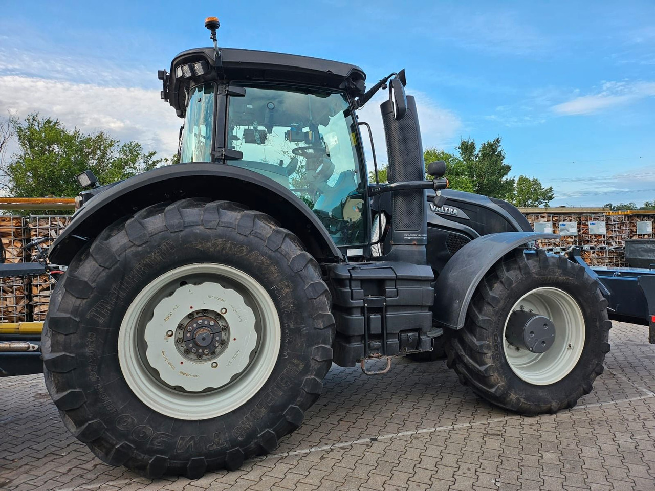 Valtra S374 / nur: 1.980h! / 06.2017 / Holzhacker - Cippatrice: foto 2 Valtra S374 / nur: 1.980h! / 06.2017 / Holzhacker - Cippatrice: foto 2