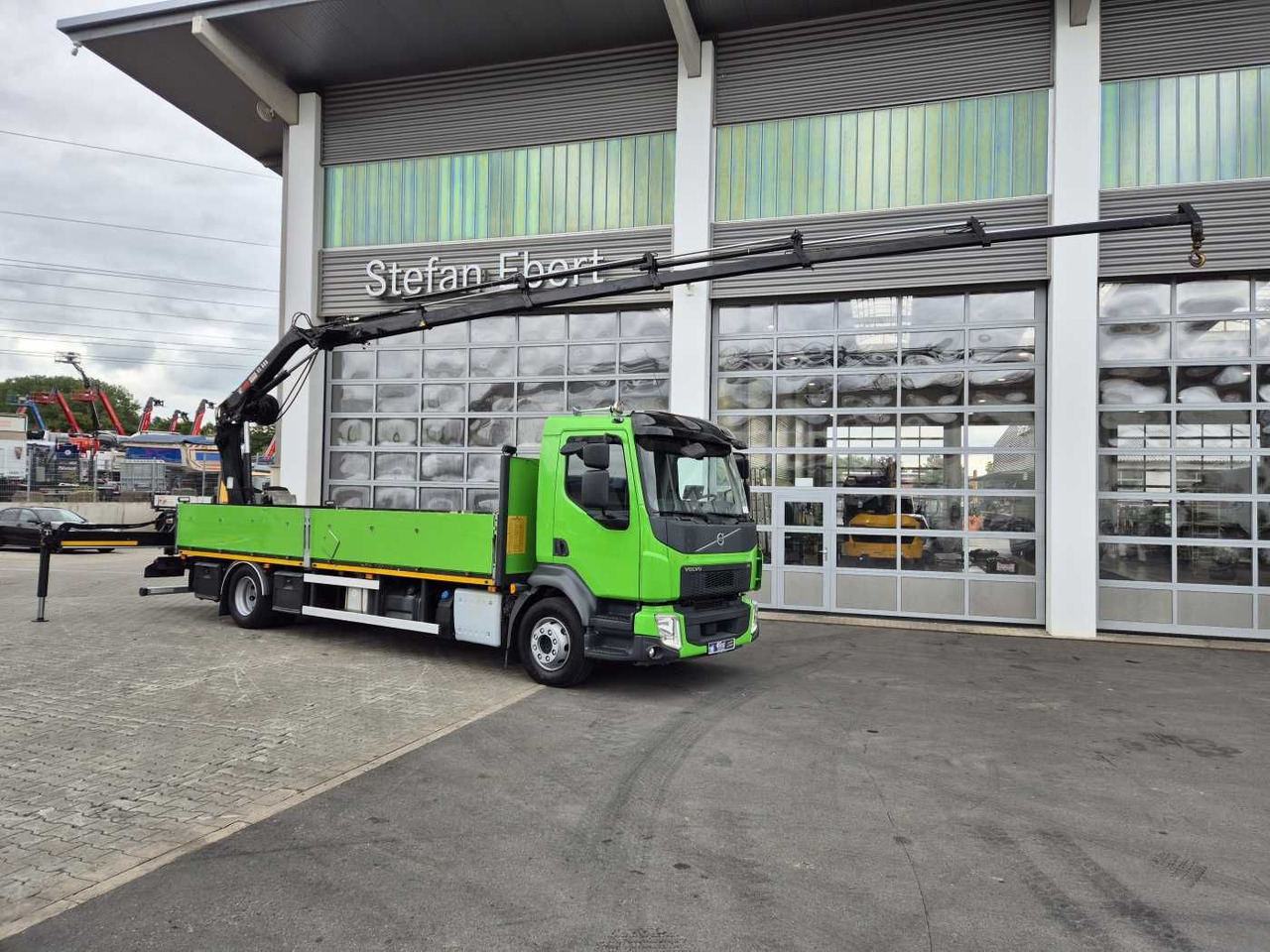 Volvo FL 42 R Kran Hiab XS 088 Funk bis 14 m! Kamera - Camion con gru: foto 1 Volvo FL 42 R Kran Hiab XS 088 Funk bis 14 m! Kamera - Camion con gru: foto 1