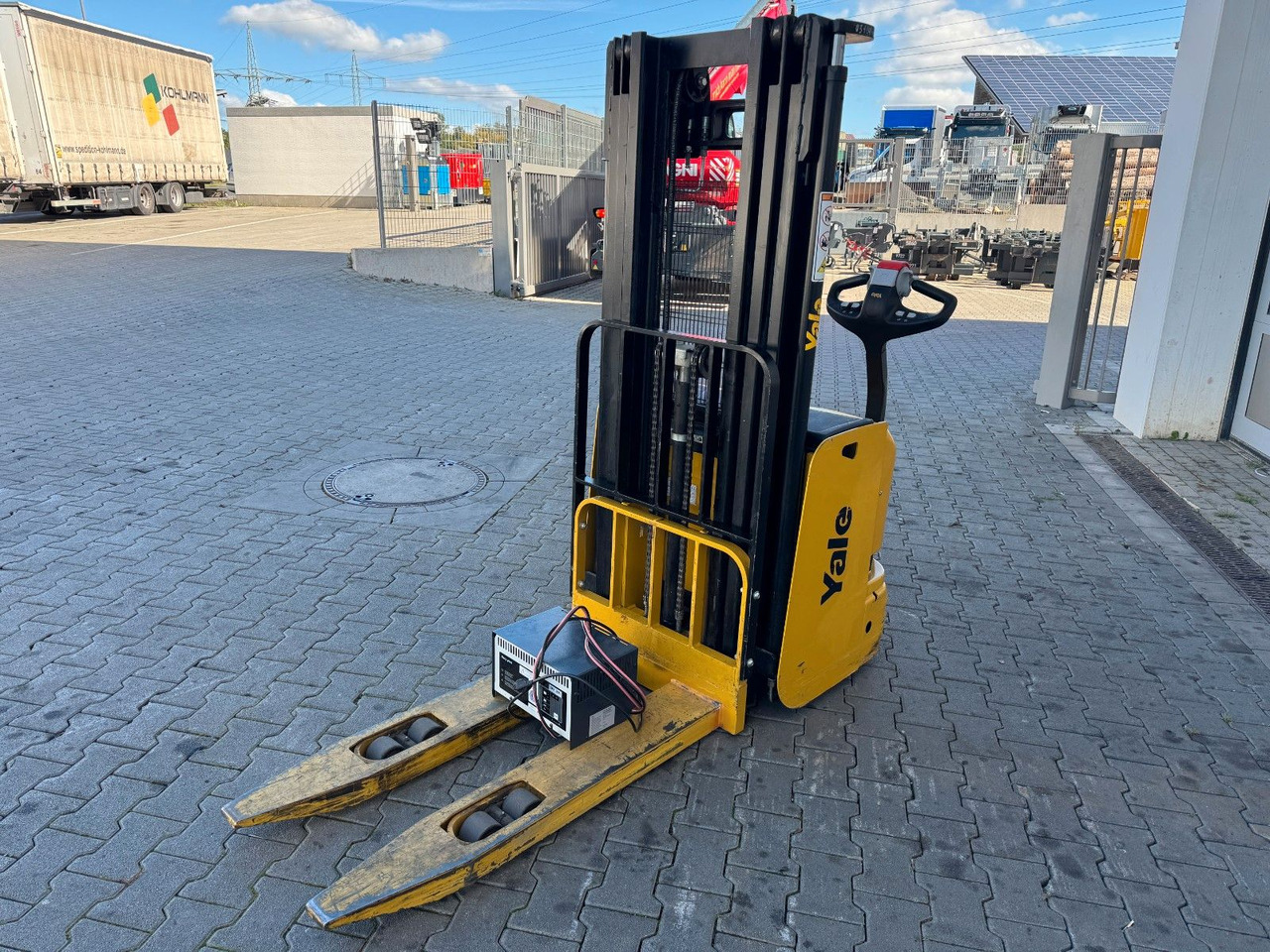 Yale MS 12 AC / Triplex: 4m! / nur 180h! / 2014 - Stoccatore: foto 5 Yale MS 12 AC / Triplex: 4m! / nur 180h! / 2014 - Stoccatore: foto 5