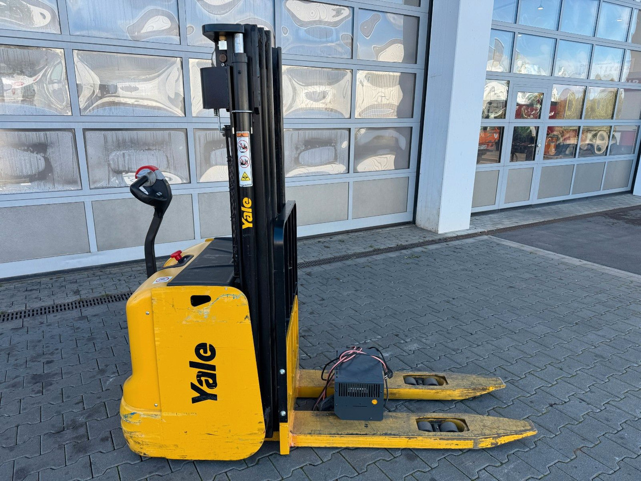 Yale MS 12 AC / Triplex: 4m! / nur 180h! / 2014 - Stoccatore: foto 2 Yale MS 12 AC / Triplex: 4m! / nur 180h! / 2014 - Stoccatore: foto 2