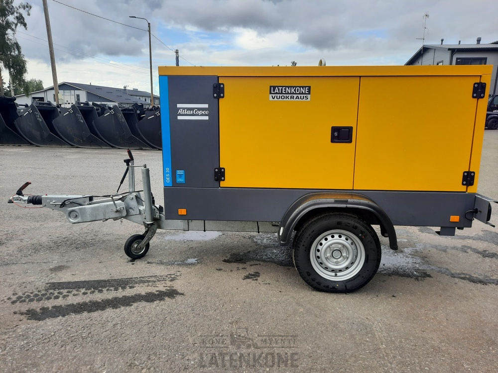 Atlas Copco QES 30 50 Hz Generaattori vetovarustuksella ID 4349 - Gruppo elettrogeno: foto 5 Atlas Copco QES 30 50 Hz Generaattori vetovarustuksella ID 4349 - Gruppo elettrogeno: foto 5