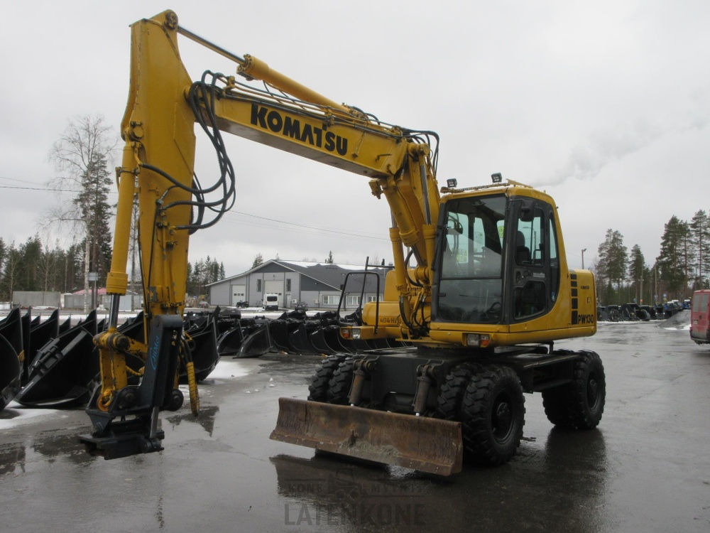 Komatsu PW130-6 Pyöräalustainen kaivinkone - Escavatore gommato: foto 4 Komatsu PW130-6 Pyöräalustainen kaivinkone - Escavatore gommato: foto 4
