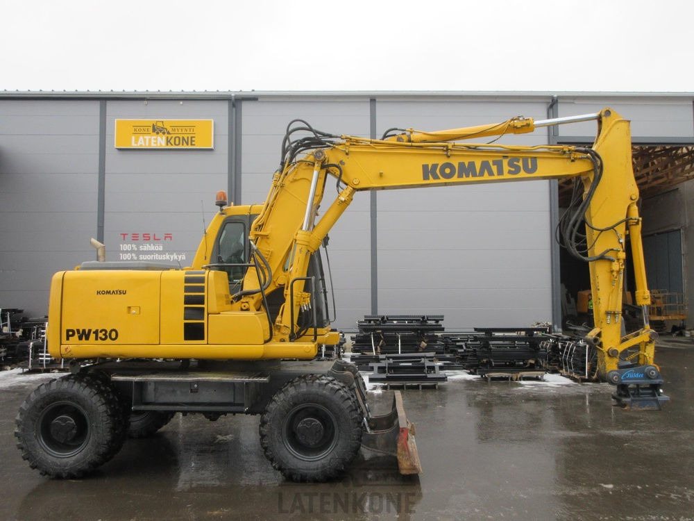 Komatsu PW130-6 Pyöräalustainen kaivinkone - Escavatore gommato: foto 1 Komatsu PW130-6 Pyöräalustainen kaivinkone - Escavatore gommato: foto 1