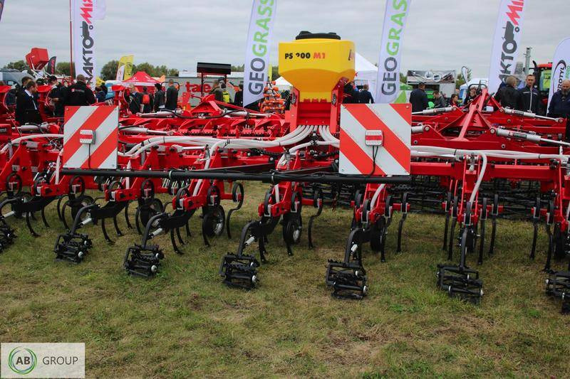 Awemak DRAGON TP 9 hydraulic folding inter-row cultivator - Macchina per la lavorazione del terreno: foto 1 Awemak DRAGON TP 9 hydraulic folding inter-row cultivator - Macchina per la lavorazione del terreno: foto 1