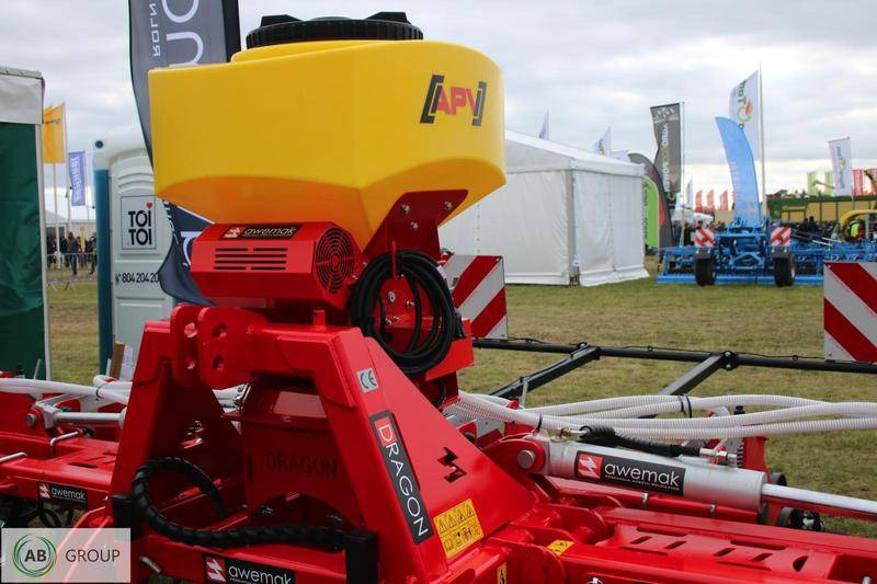 Awemak DRAGON TP 9 hydraulic folding inter-row cultivator - Macchina per la lavorazione del terreno: foto 4 Awemak DRAGON TP 9 hydraulic folding inter-row cultivator - Macchina per la lavorazione del terreno: foto 4