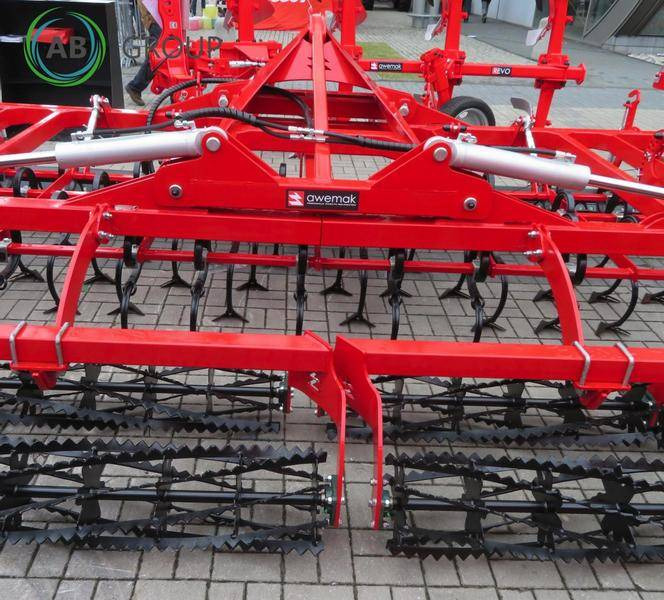 Awemak heavy soil tillage cultivator with hydraulic folding PUMA, 5 m - Coltivatore: foto 4 Awemak heavy soil tillage cultivator with hydraulic folding PUMA, 5 m - Coltivatore: foto 4