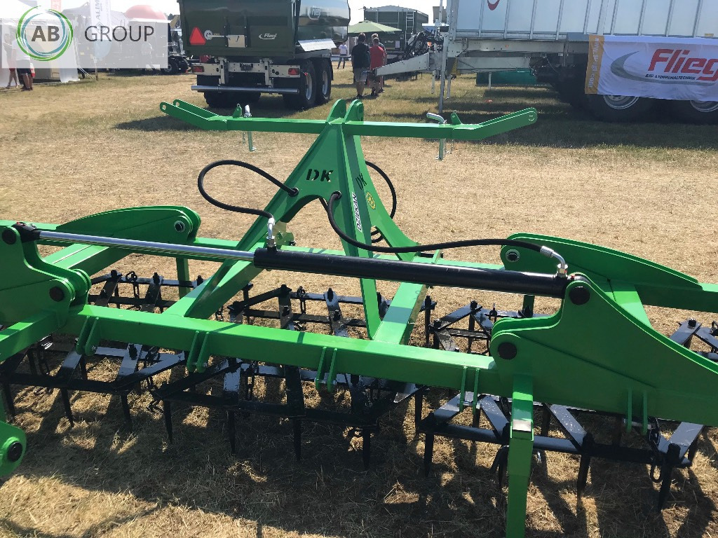 Dziekan hydraulic folding meadow harrow WUKA 5m 5C20H - Erpice a catena: foto 5 Dziekan hydraulic folding meadow harrow WUKA 5m 5C20H - Erpice a catena: foto 5