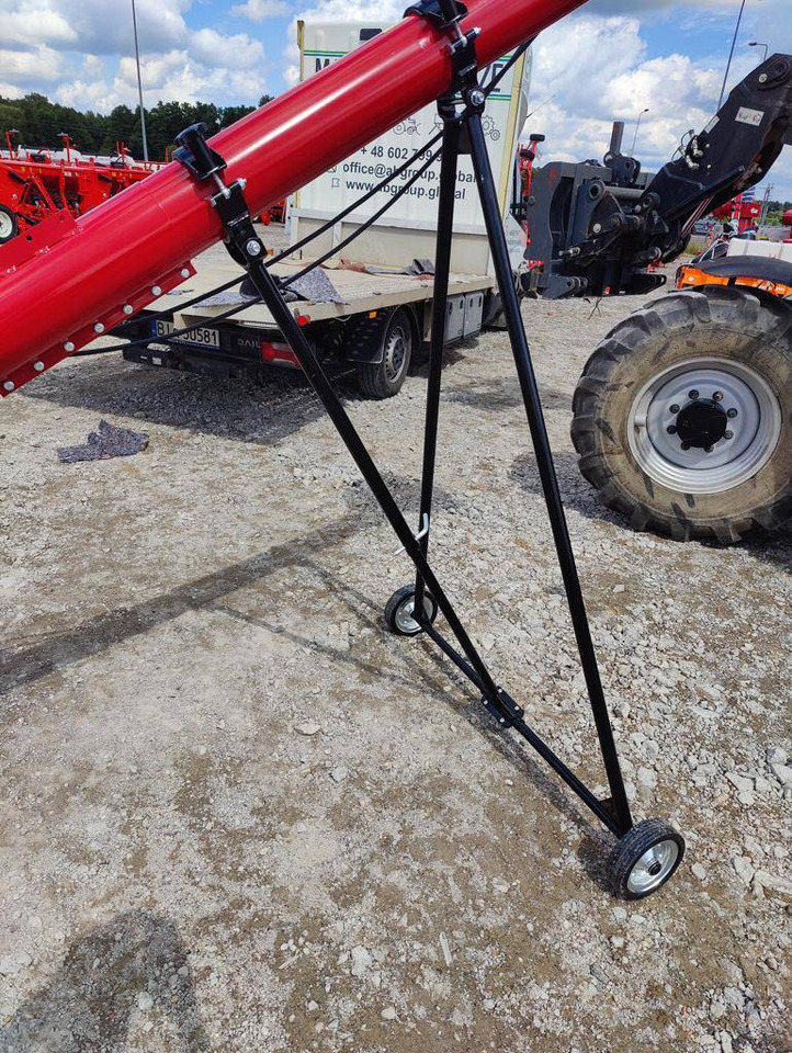 POM Augustów screw conveyor ( electric drive) T 206/2 - Attrezzatura post-raccolta: foto 4 POM Augustów screw conveyor ( electric drive) T 206/2 - Attrezzatura post-raccolta: foto 4
