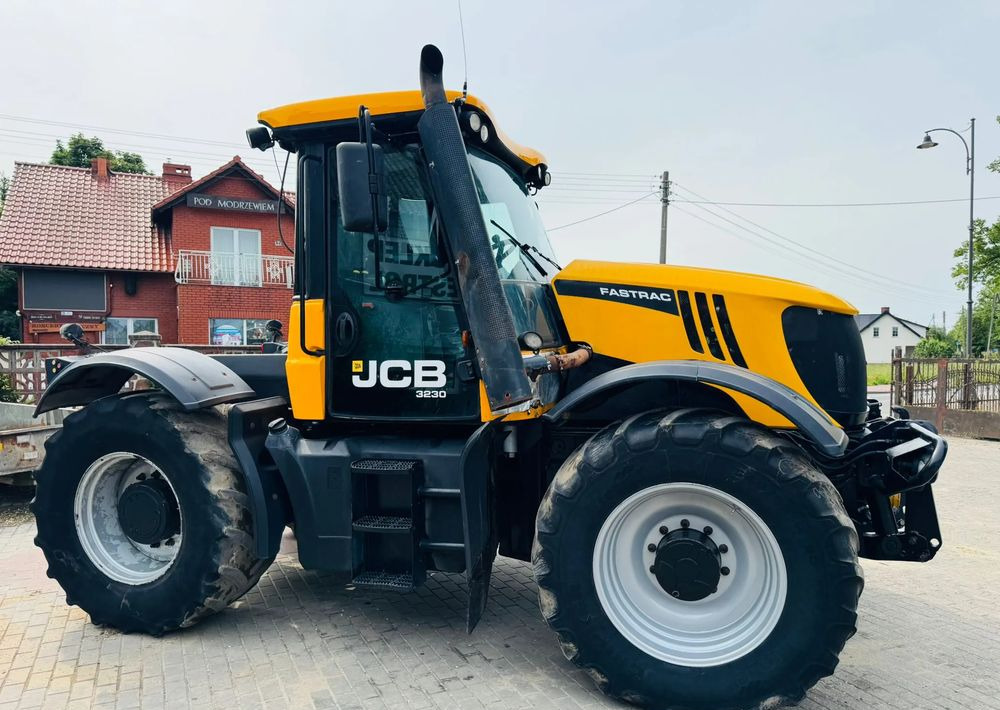 JCB FASTRAC 3230 - Trattore: foto 2 JCB FASTRAC 3230 - Trattore: foto 2