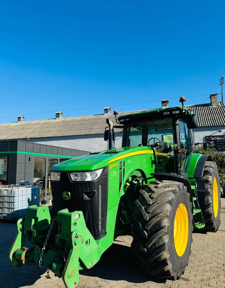John Deere 8260R - Trattore: foto 4 John Deere 8260R - Trattore: foto 4