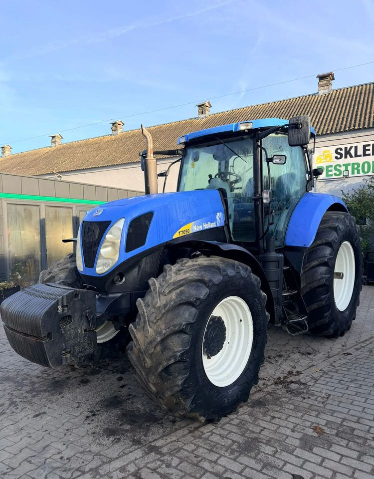 New Holland T7050 - Trattore: foto 2 New Holland T7050 - Trattore: foto 2